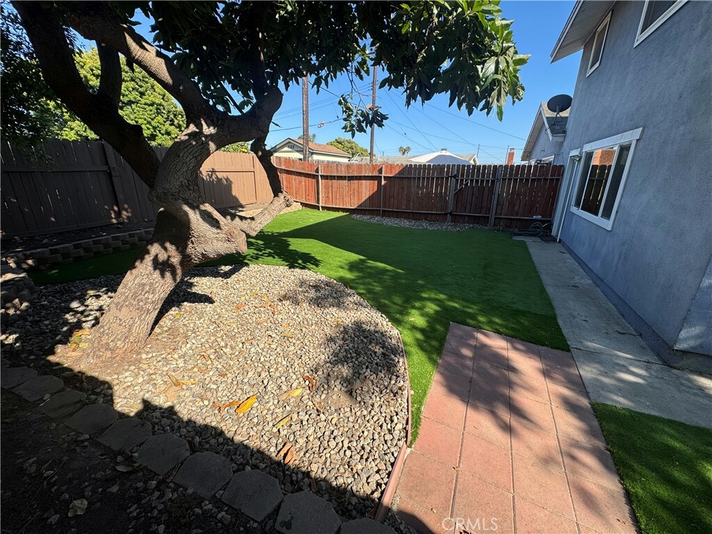 Property Photo: 918 Decatur Ave CA 93004