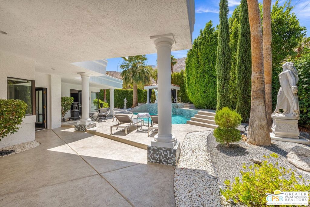 Property Photo:  270 W Lilliana Drive  CA 92264 
