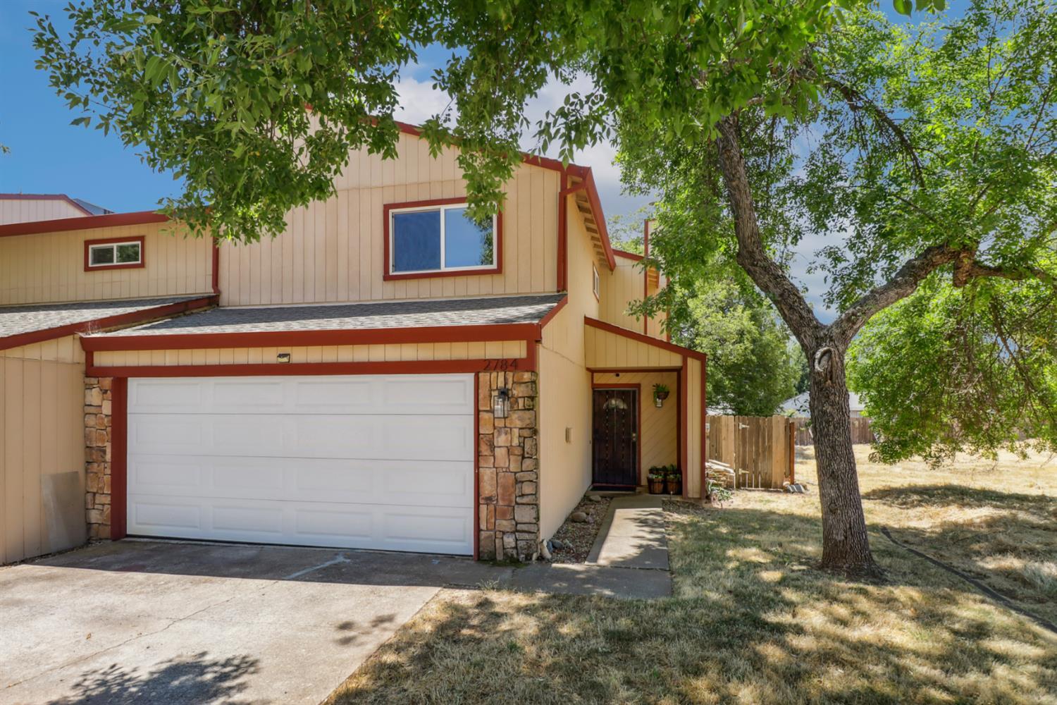Property Photo: 2784 Cactus Court CA 95682
