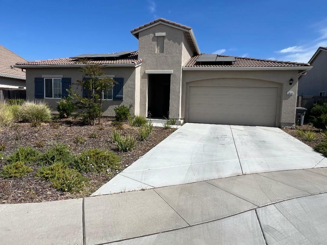 Property Photo: 4910 Starfruit Court CA 95747