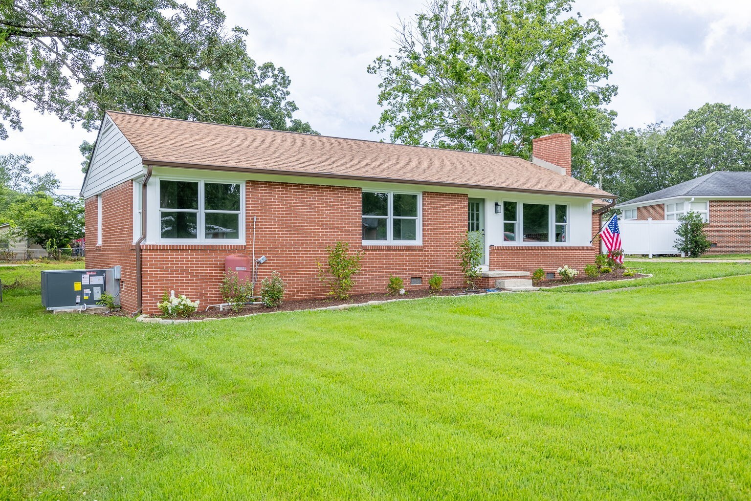 Property Photo: 1219 Woodland St TN 37388
