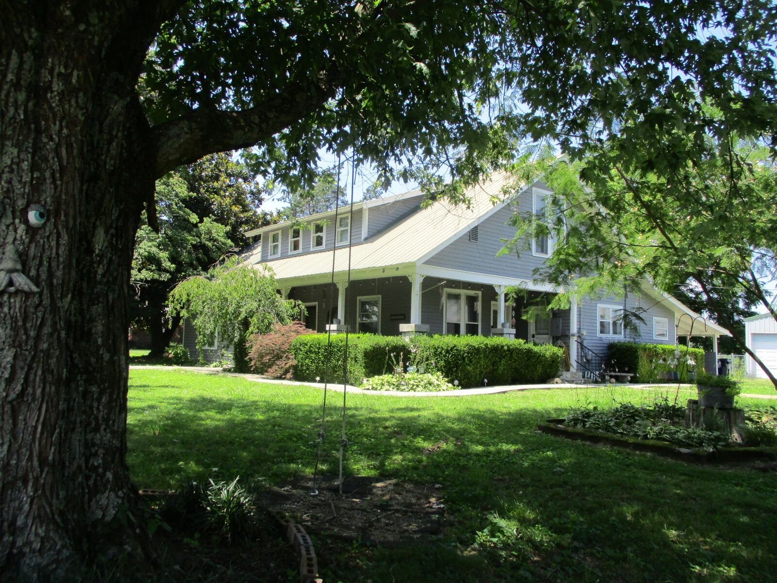 Property Photo:  526 W Main St  TN 37166 