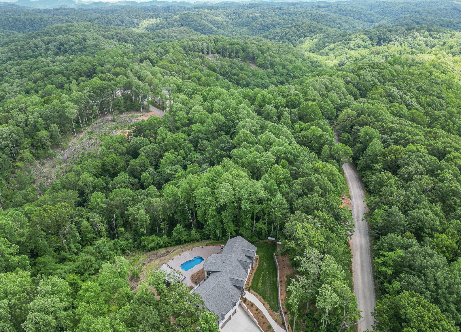Property Photo: 1096 Paiute Trail TN 37143