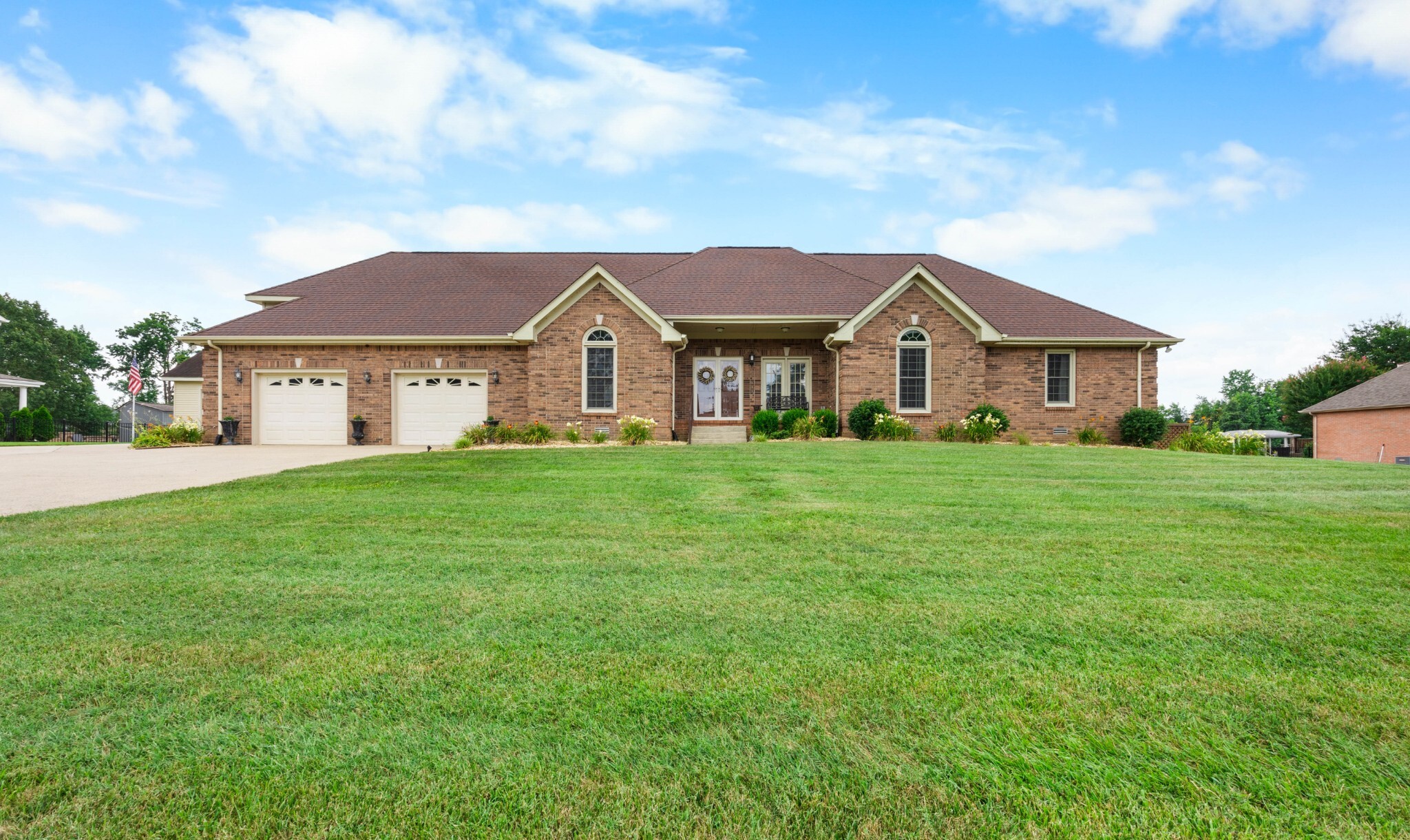 Property Photo: 2836 Trelawny Dr TN 37043