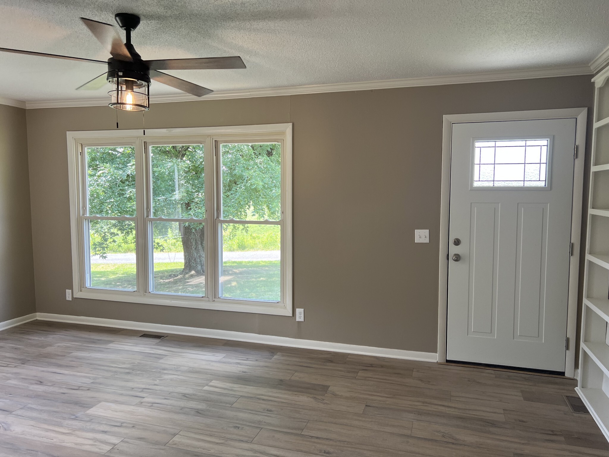 Property Photo: 208 Skyline Dr TN 37150