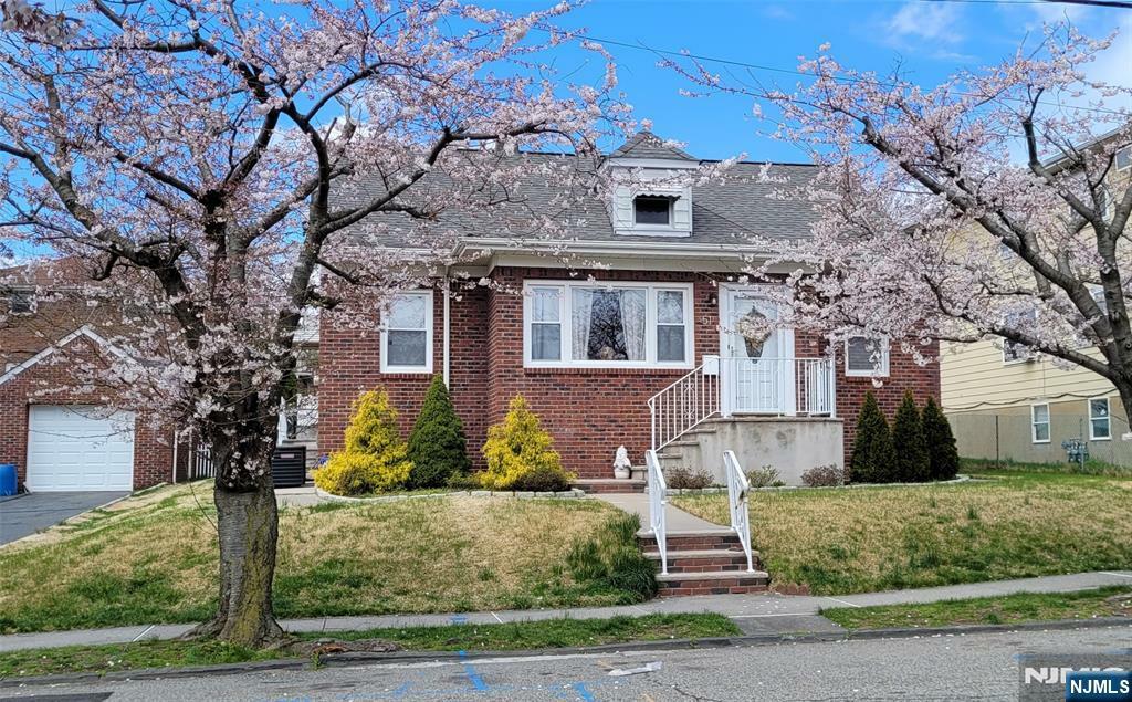 Property Photo:  51 Westervelt Place A  NJ 07644 