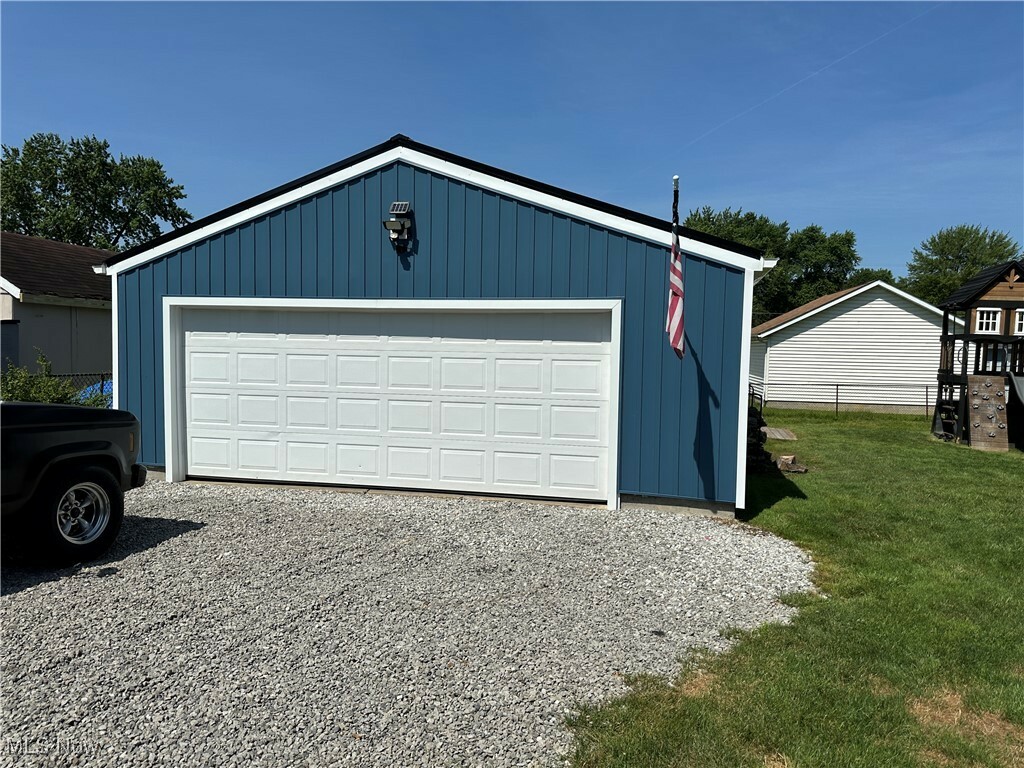 Property Photo: 10389 Wentworth Road OH 44241