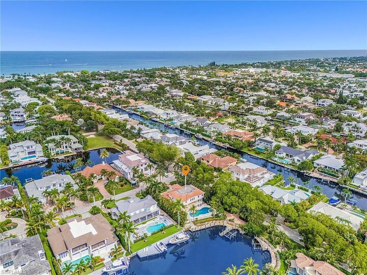 Property Photo: 1825 6th St S FL 34102