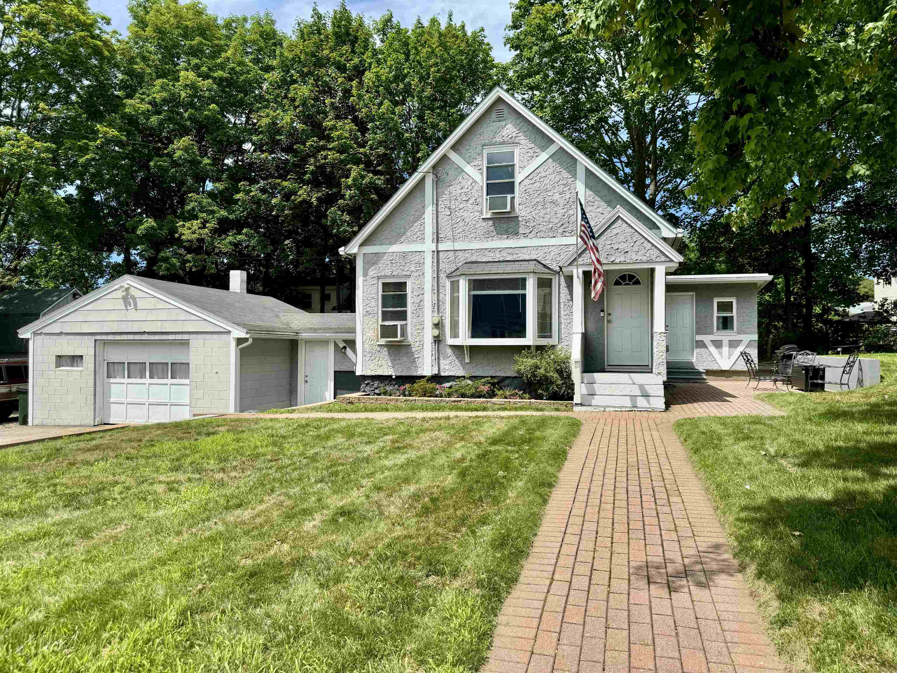Property Photo: 80 Dudley Street NH 03103