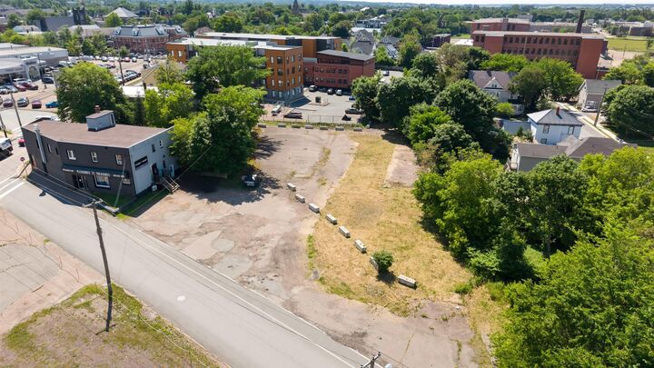 12 Mill Street — photo 1