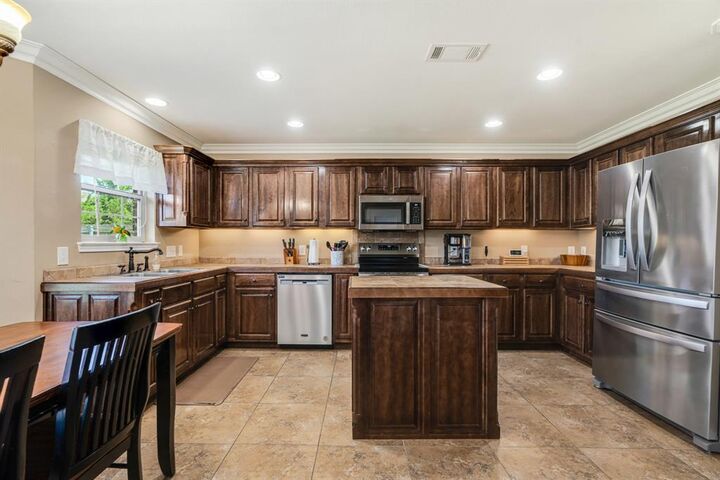 Property Photo:  1810 Meadowview Drive  TX 75462 