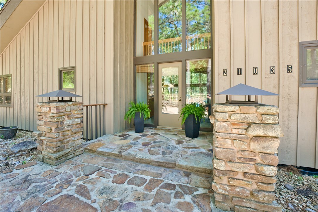 Property Photo: 21035 Black Oak Drive AR 72732