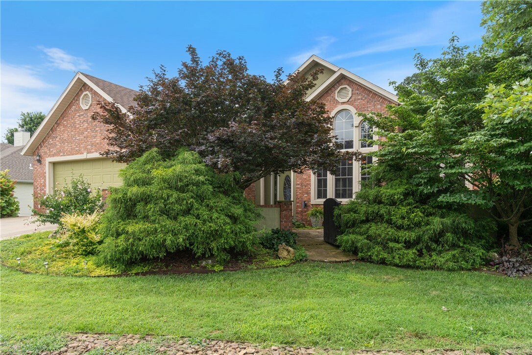 Property Photo: 47 La Quinta Loop Unit 9 Holiday Island AR 72631