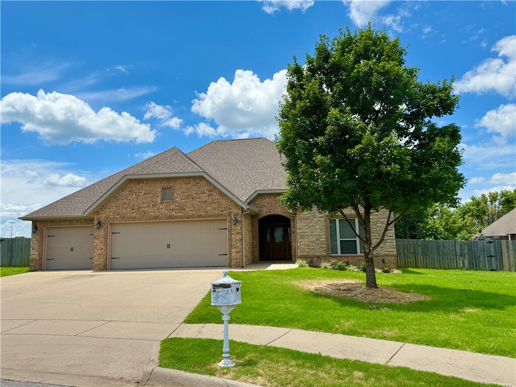 Property Photo: 145 Rosemeade Drive AR 72730