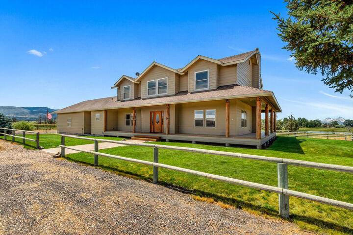 Property Photo: 10934 SW Fleming Road OR 97753