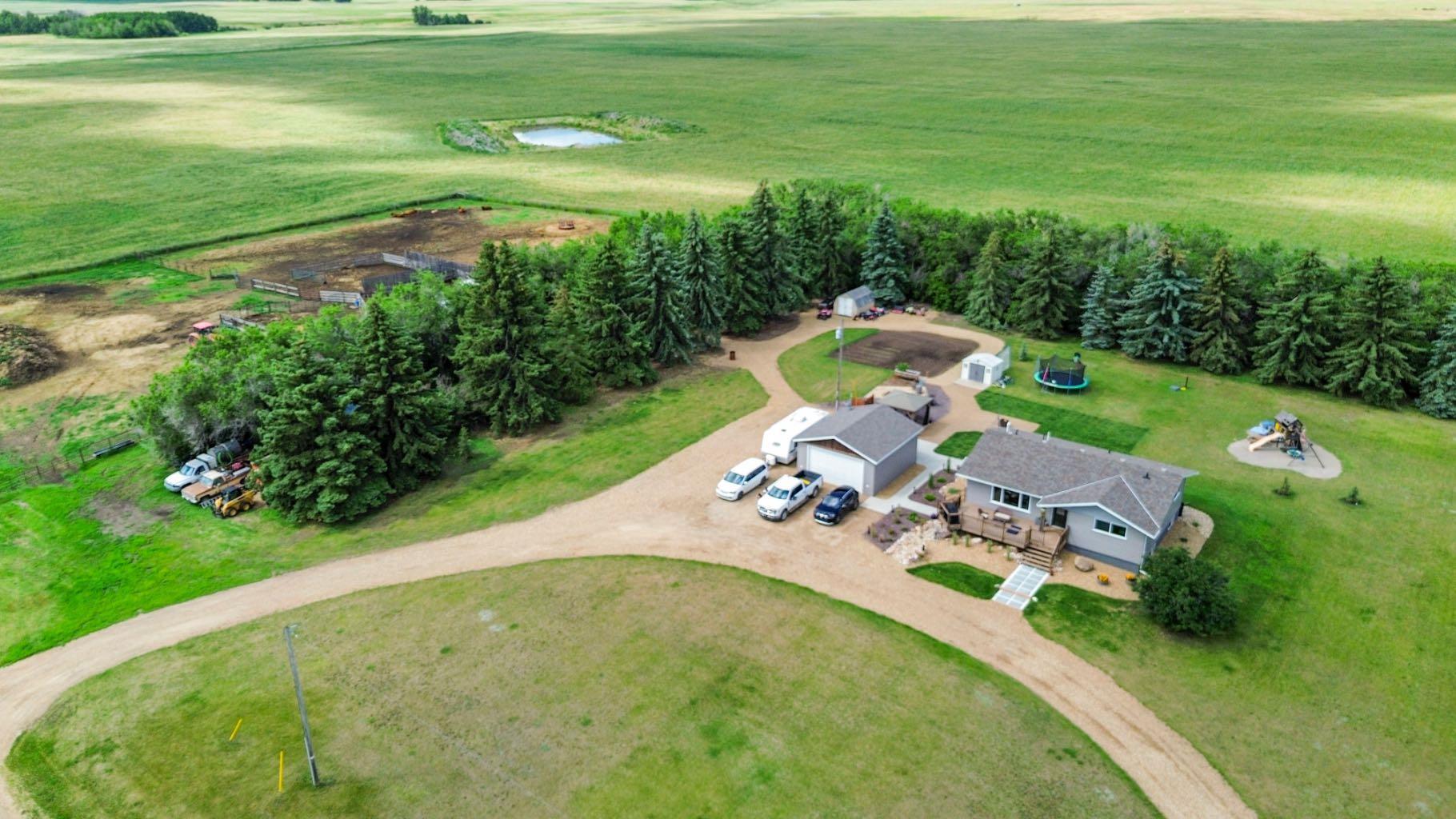 Property Photo:  320156 Rr181  AB T0J 0W0 