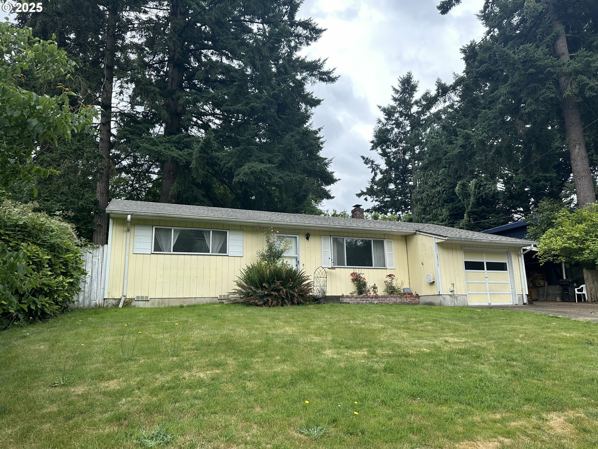 Property Photo: 2475 Willamette Falls Dr OR 97068