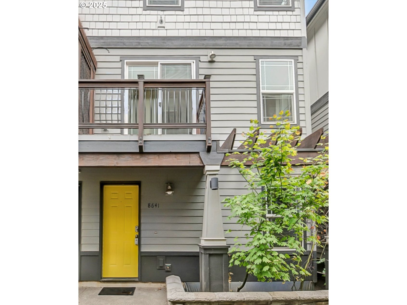 Property Photo: 8641 N Crawford St OR 97203