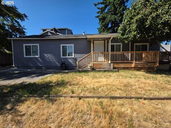 Property Photo: 12037 SE Mill Ct OR 97035