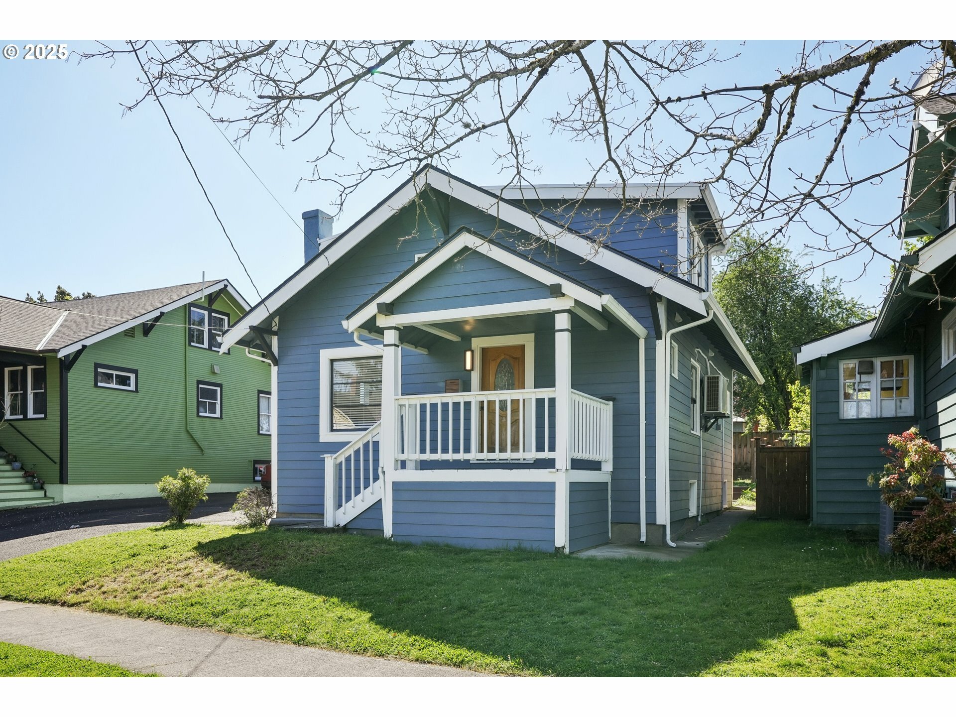 Property Photo: 3137 NE 70th Ave OR 97213