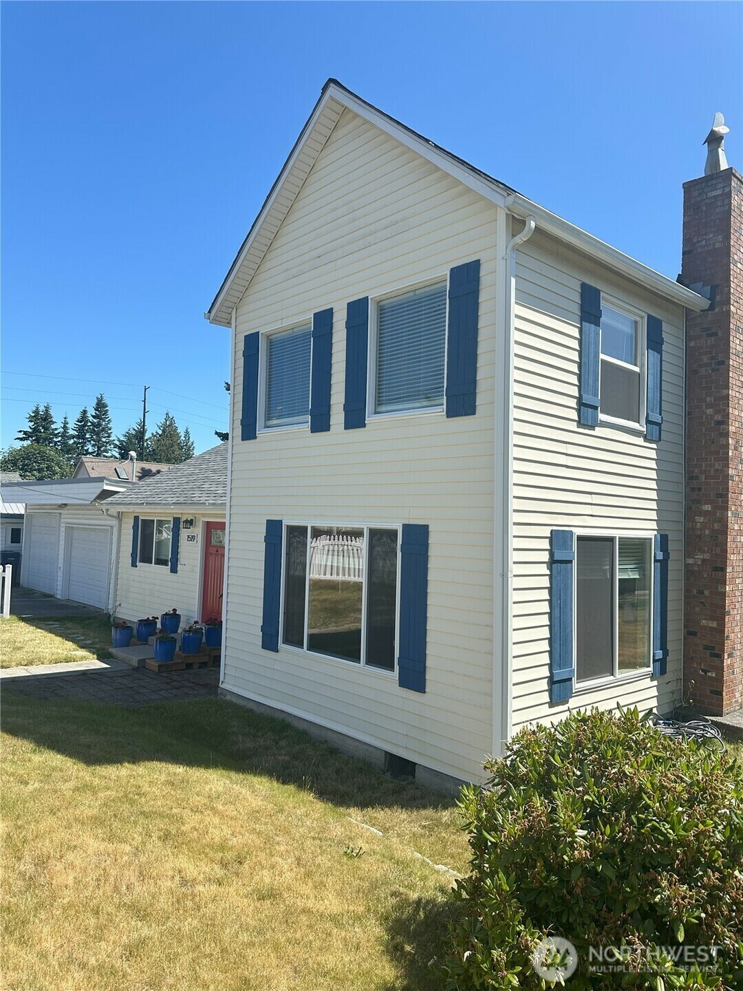 Property Photo: 1519 K Avenue WA 98221