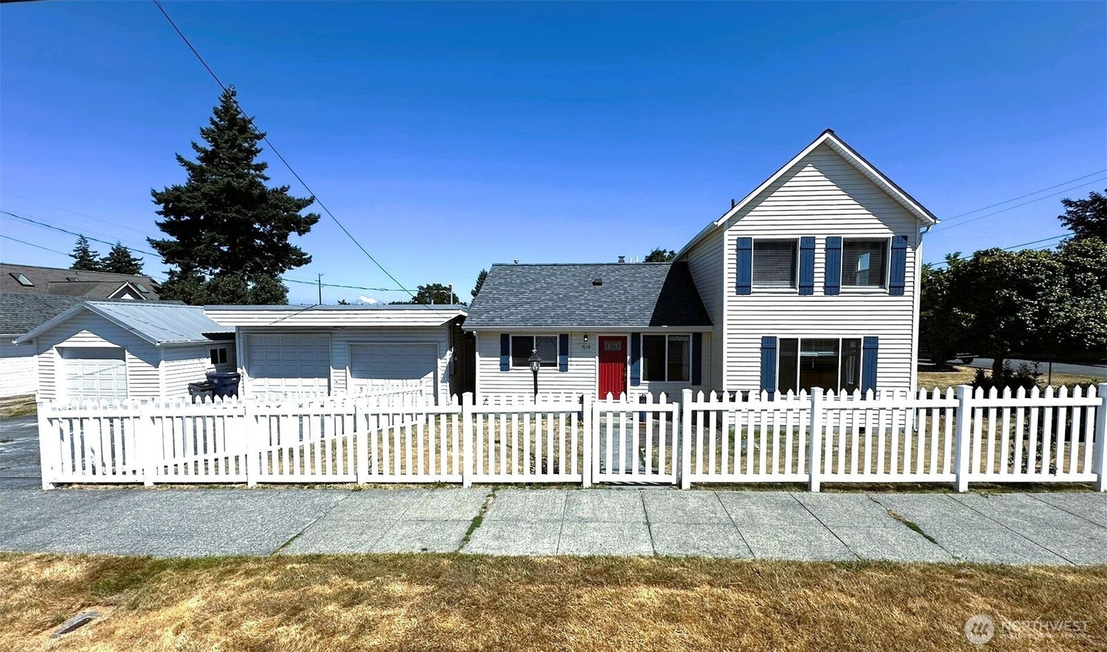 Property Photo:  1519  K Avenue  WA 98221 