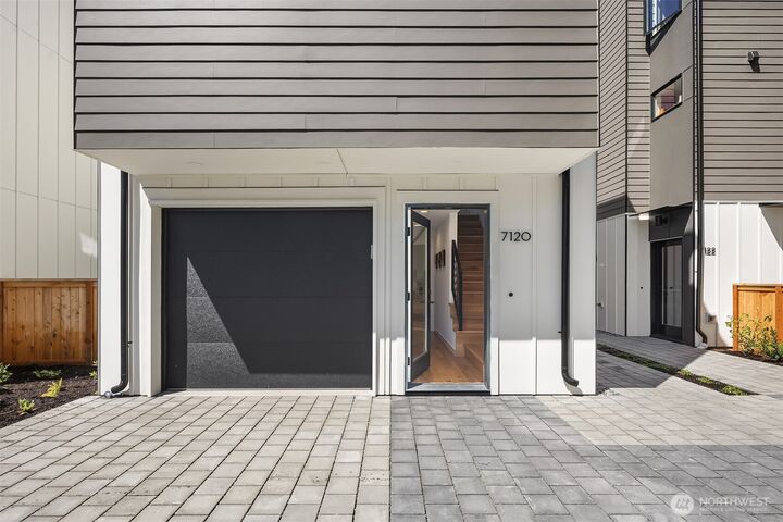Property Photo: 7120 44th Avenue S WA 98118