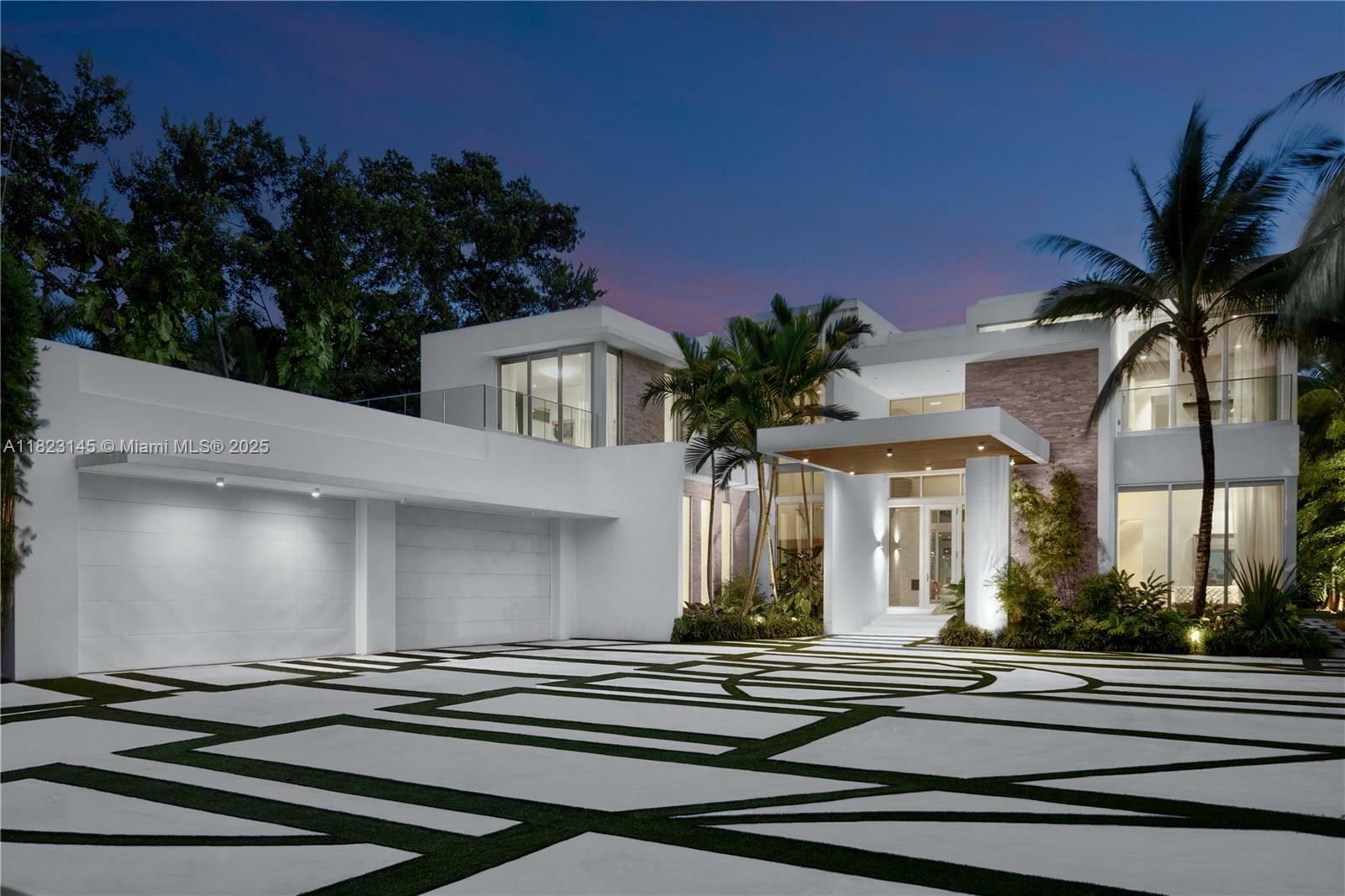 Property Photo: 30 Palm Ave FL 33139