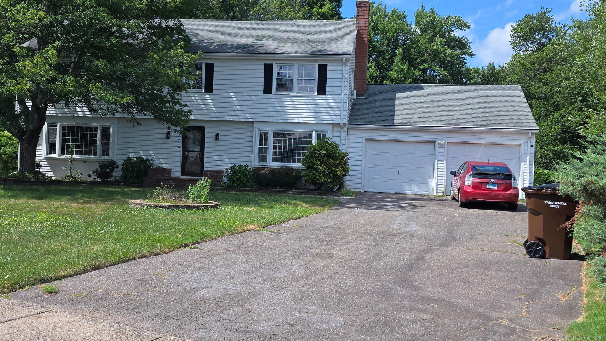 Property Photo: 31 Glenwood Road CT 06109