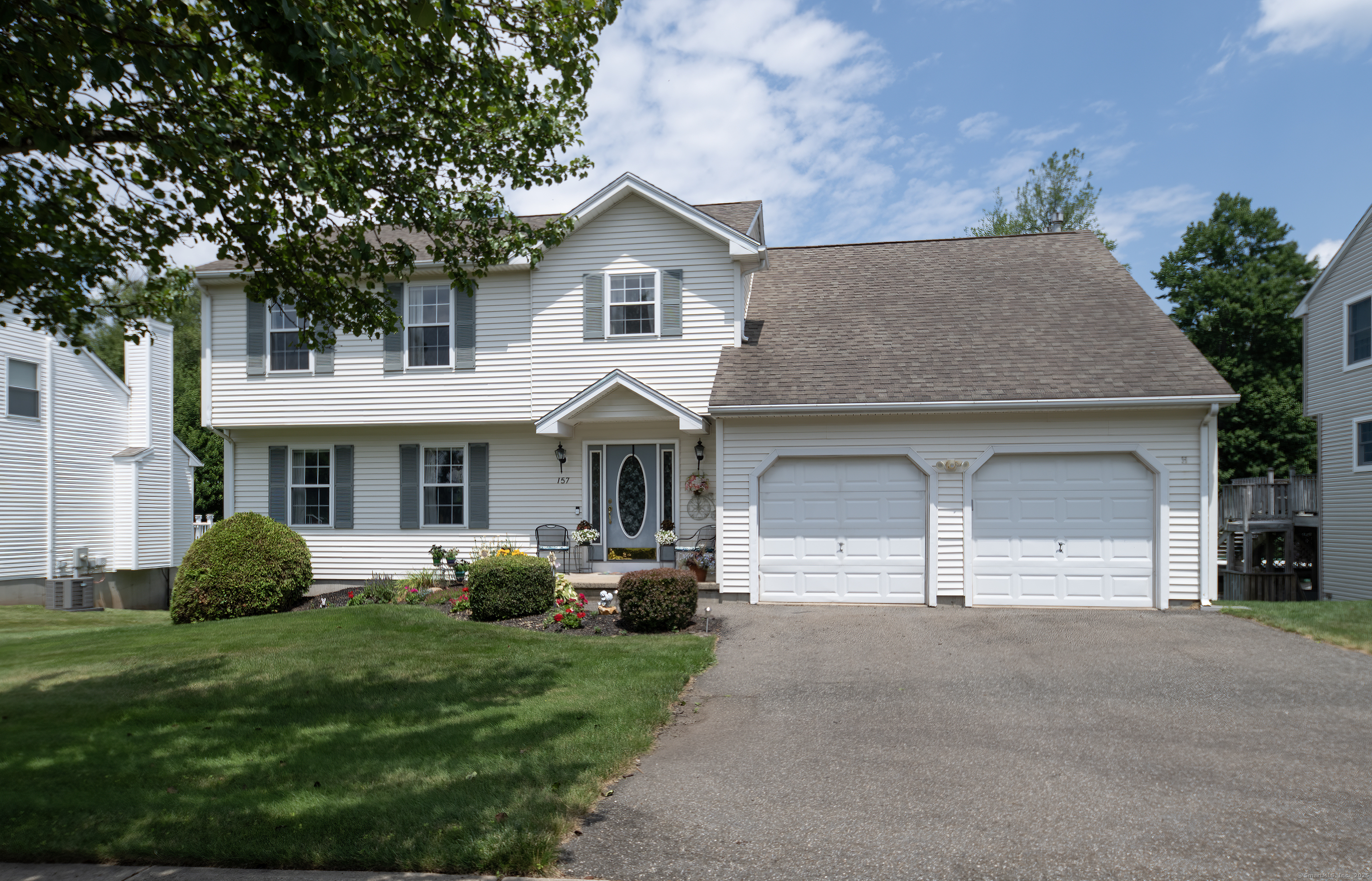 Property Photo: 157 Cynrose Place CT 06451