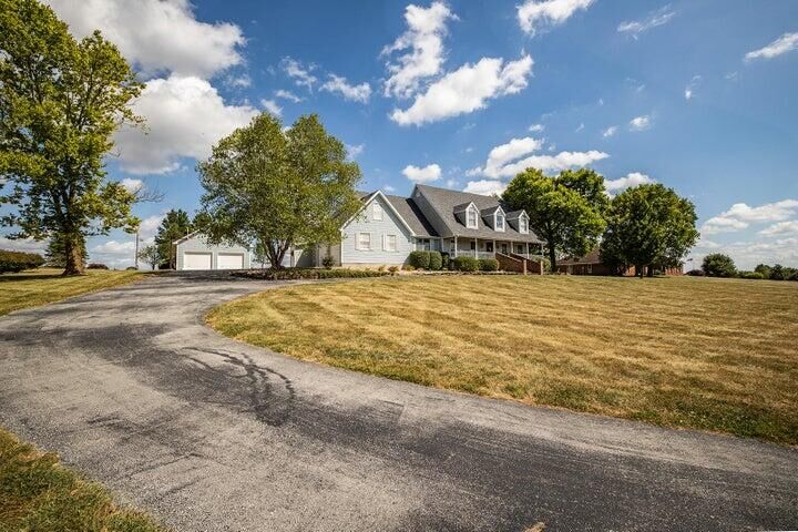Property Photo:  4402 N Quail Run Road  MO 65721 