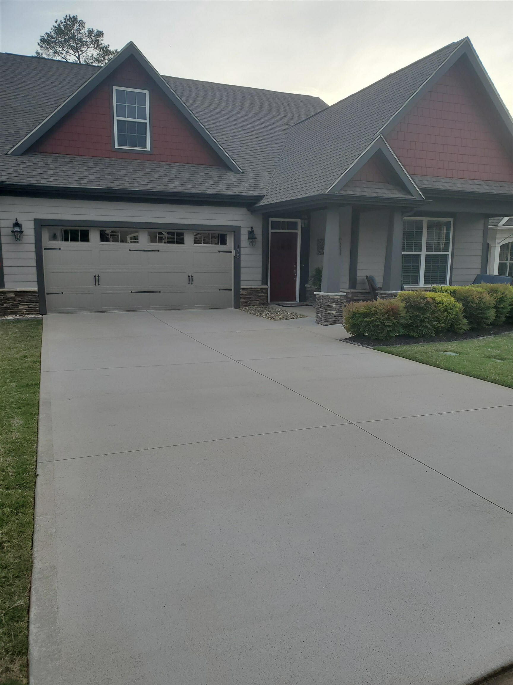 Property Photo: 178 Ravines Lane SC 29301