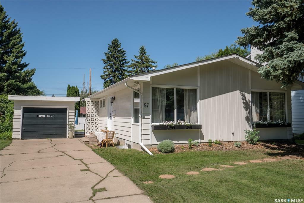 Property Photo: 57 Kirk Crescent SK S7H 3B1