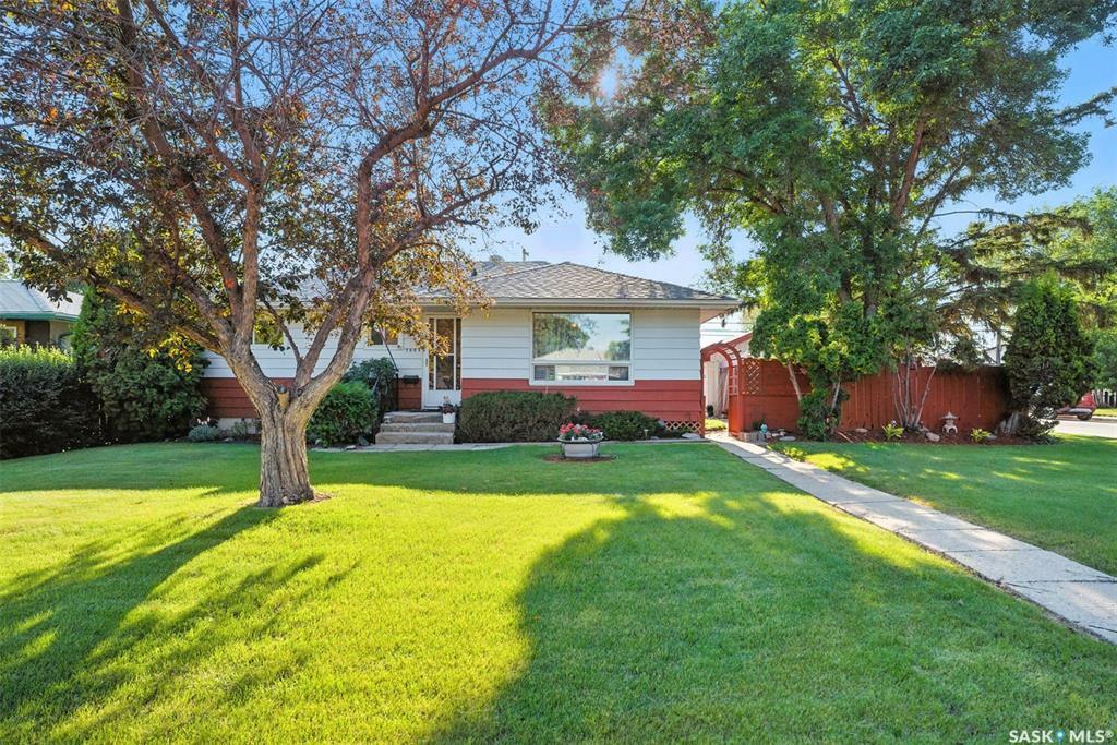 1007 Tiffin Crescent  Saskatoon SK S7L 3R2 photo