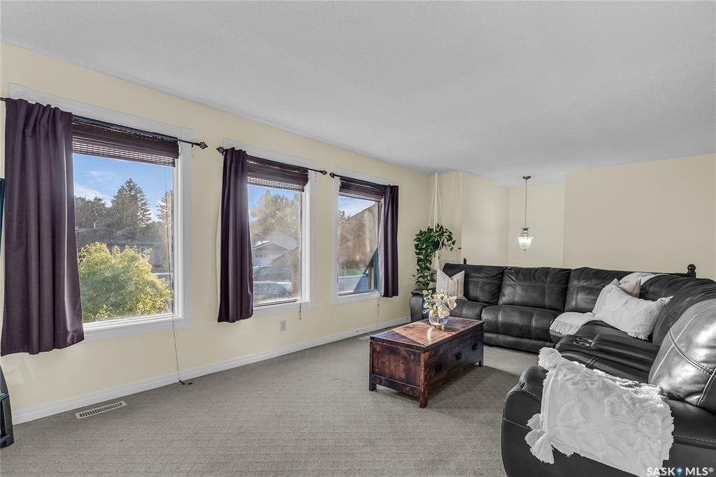 Property Photo: 506 Perreault Way SK S7K 6B8