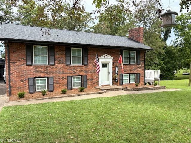 Property Photo: 177 Pine Ridge Circle NC 28659