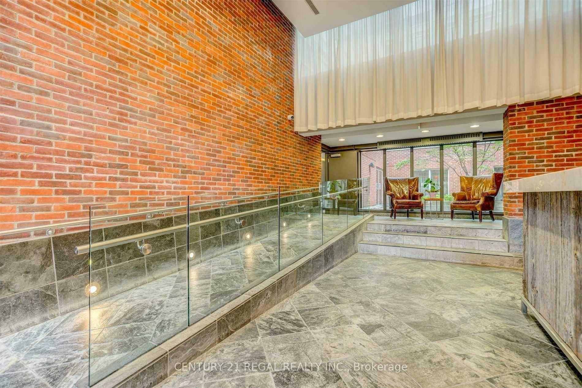 Property Photo: 11 St Joseph Street 804 ON M4Y 1J8
