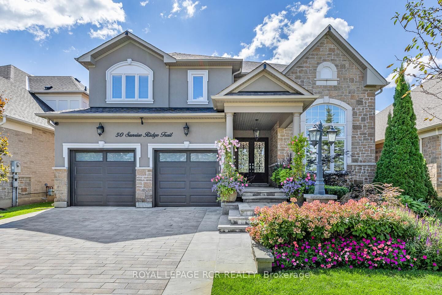Property Photo:  50 Sunrise Ridge Trail  ON L4A 0C9 