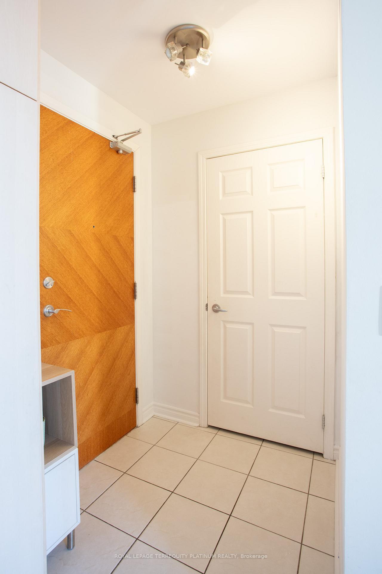 Property Photo:  70 High Park Avenue 1704  ON M6P 1A1 