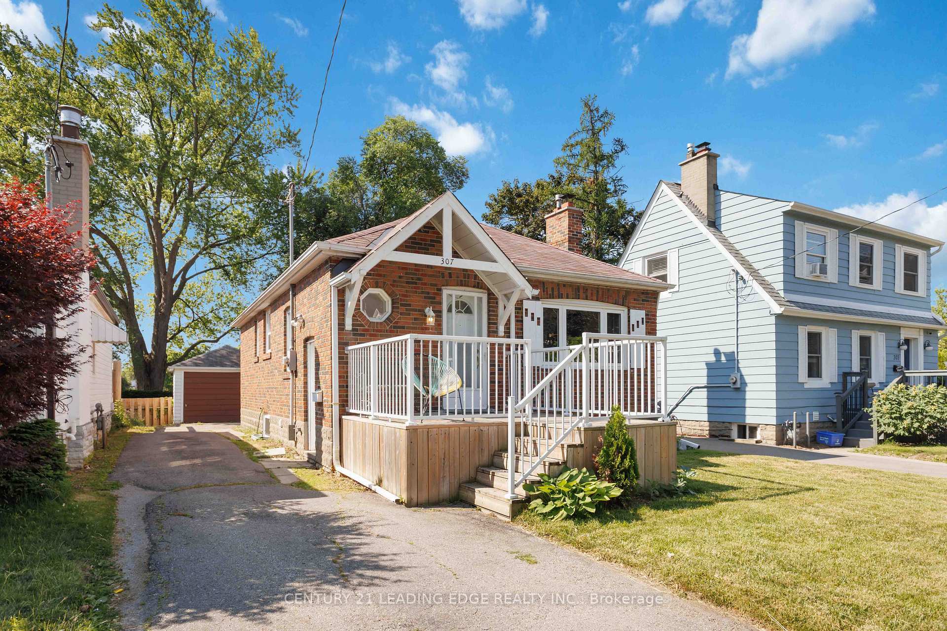 Property Photo: 307 Gliddon Avenue ON L1H 1Z2