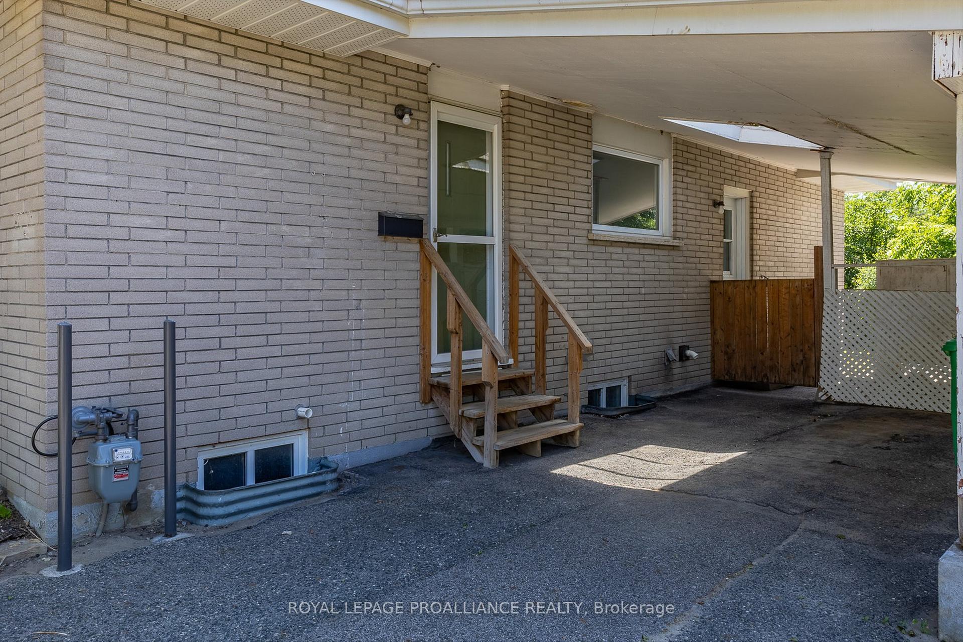 Property Photo: 1182 Milburn Street ON K9H 6P2