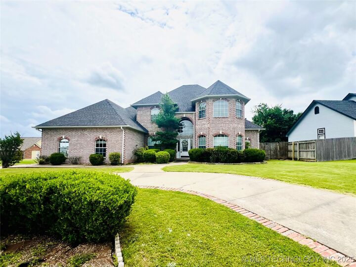 Property Photo: 3700 Shefield Avenue OK 74403