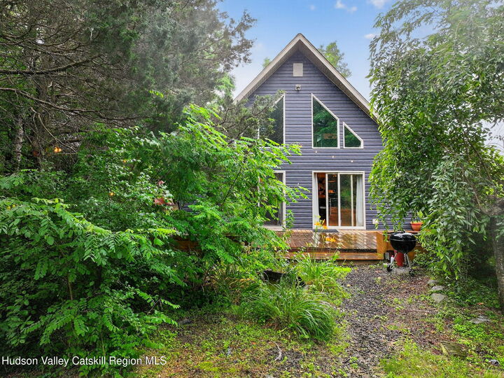 Property Photo:  3205 Sleepy Hollow  NY 12015 