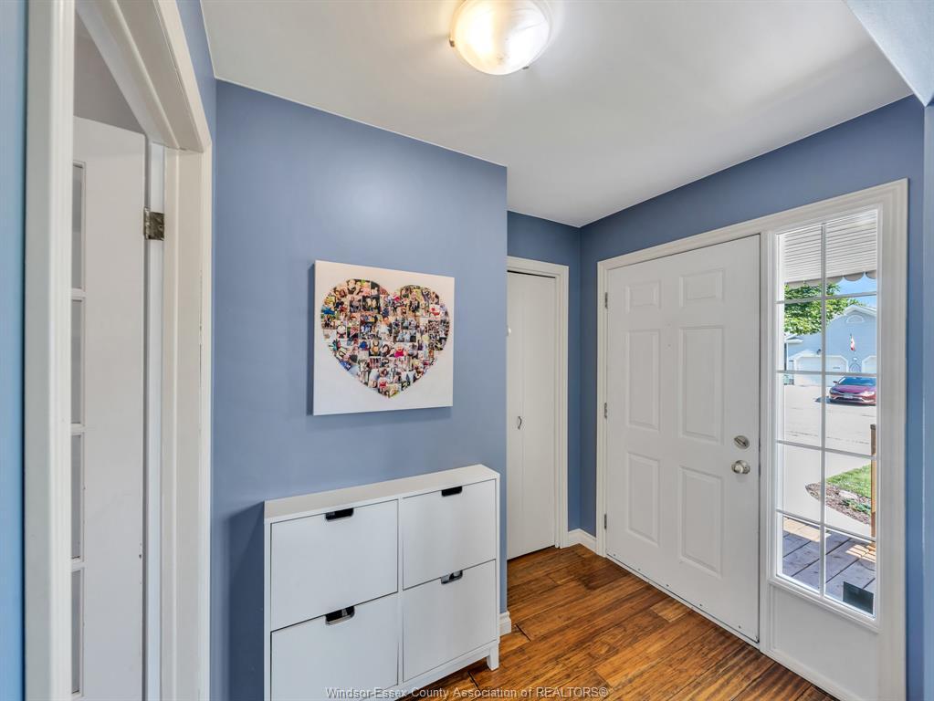 Property Photo:  185 Purple Plum Drive  ON N9Y 3P5 