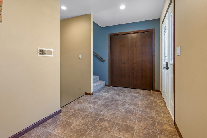 Property Photo: 2020 S Lawson St SD 57401