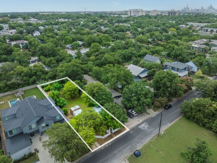 Property Photo:  5513 Jim Hogg Avenue  TX 78756 