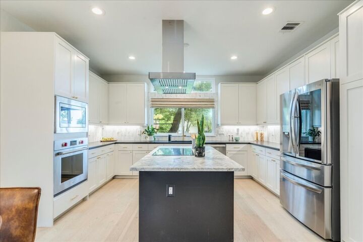 9110 Scotsman Drive  Austin TX 78750 photo