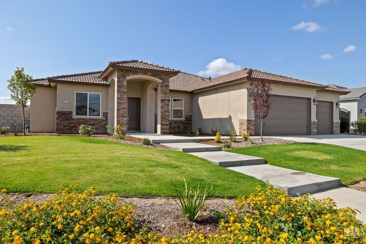 Property Photo:  8707 Kenwick Street  CA 93314 