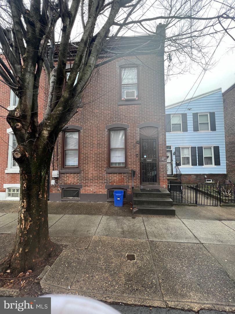 Property Photo: 2424 E Somerset Street PA 19134