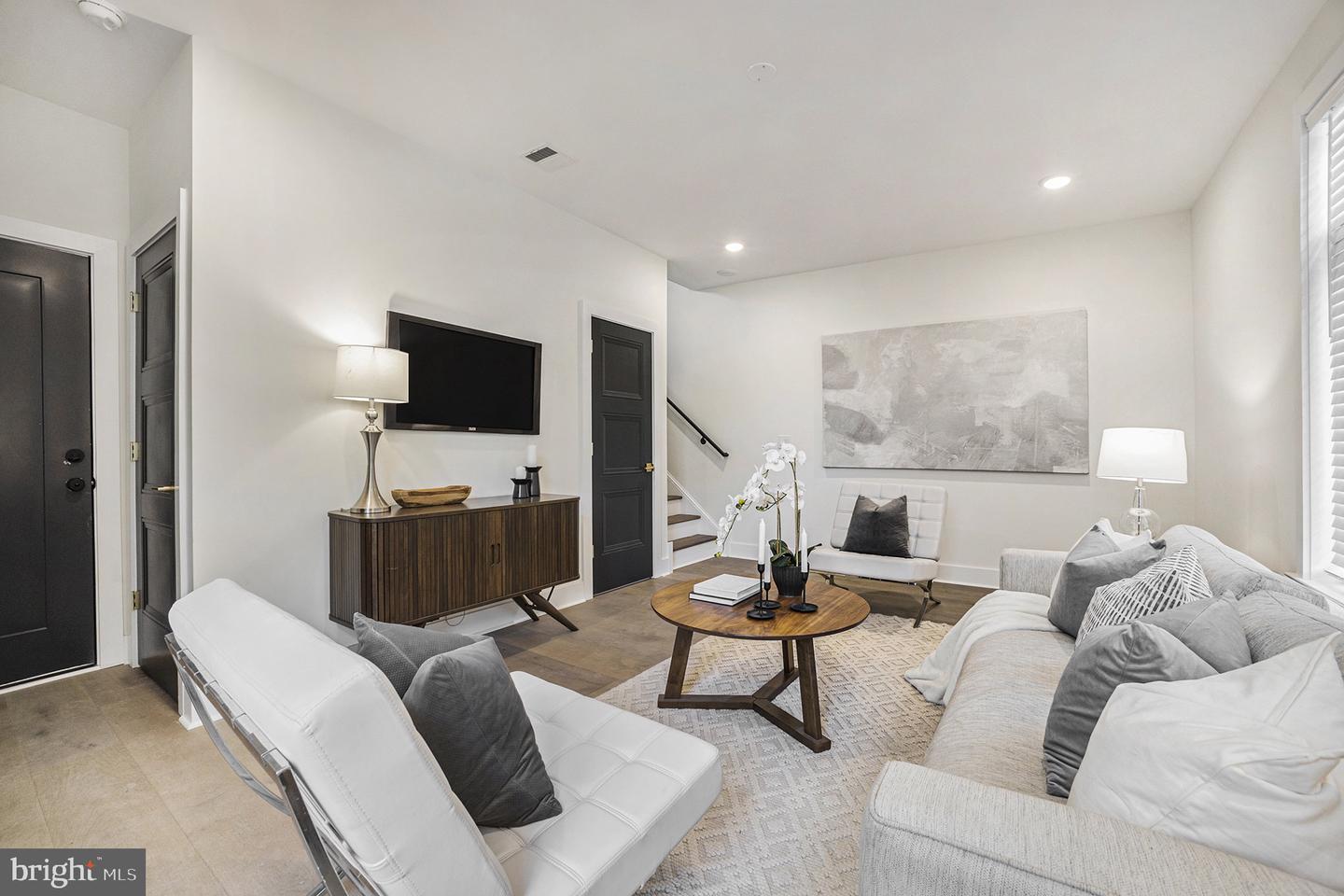 Property Photo: 7519 Ridge Avenue R 203 PA 19128